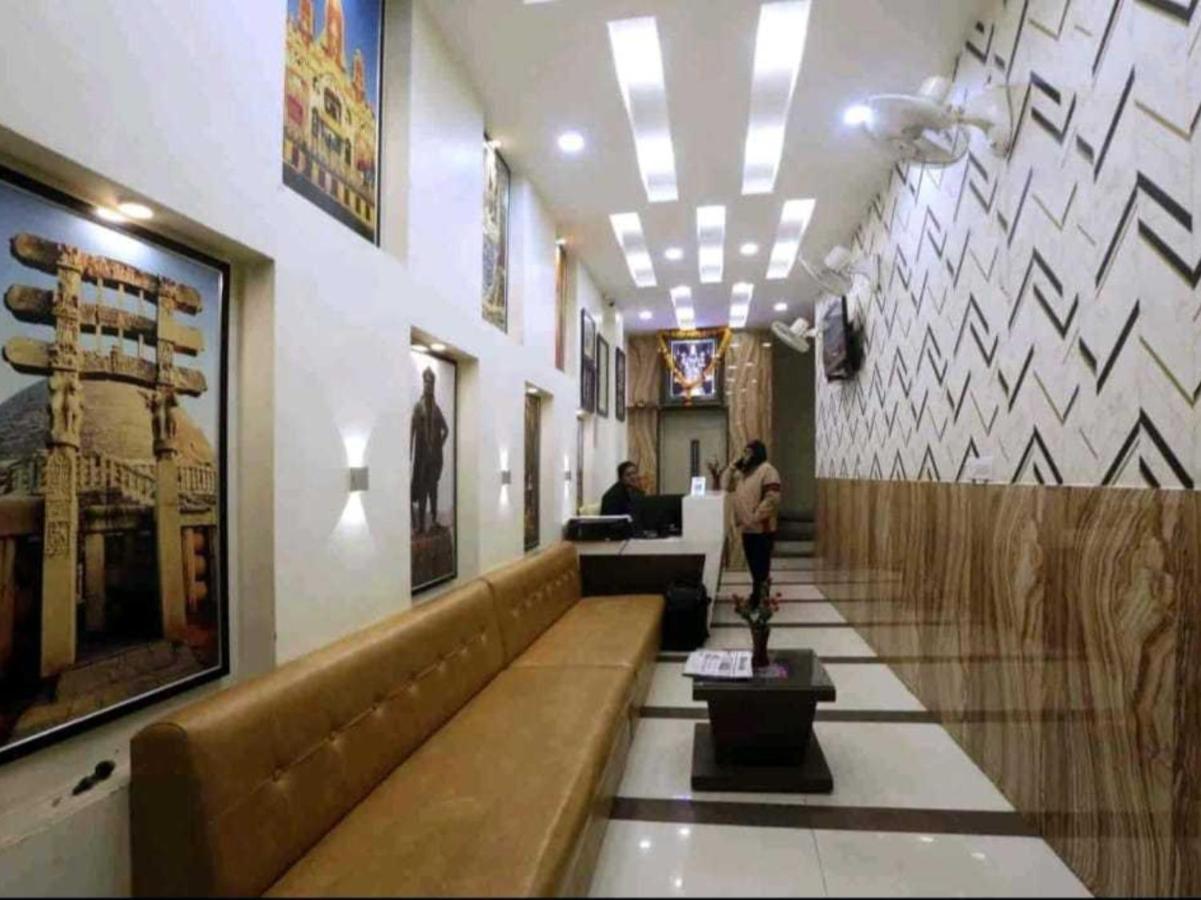 Hotel Oyo Shree Balaji Tower Bhopal Exterior foto