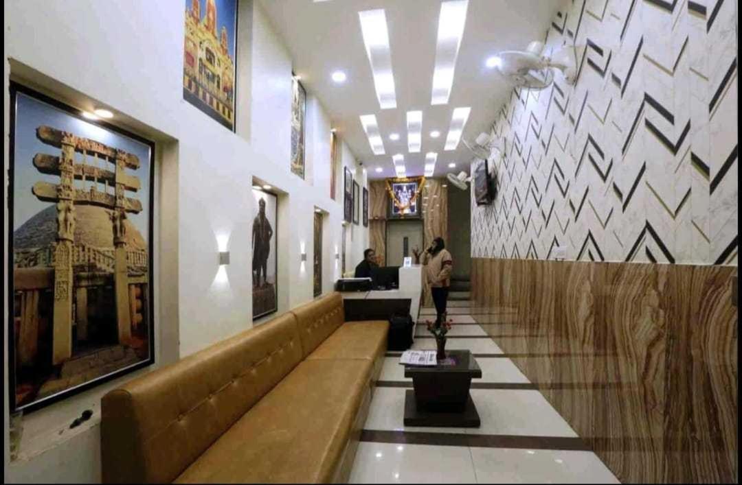 Hotel Oyo Shree Balaji Tower Bhopal Exterior foto