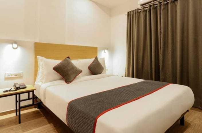 Hotel Oyo Shree Balaji Tower Bhopal Exterior foto